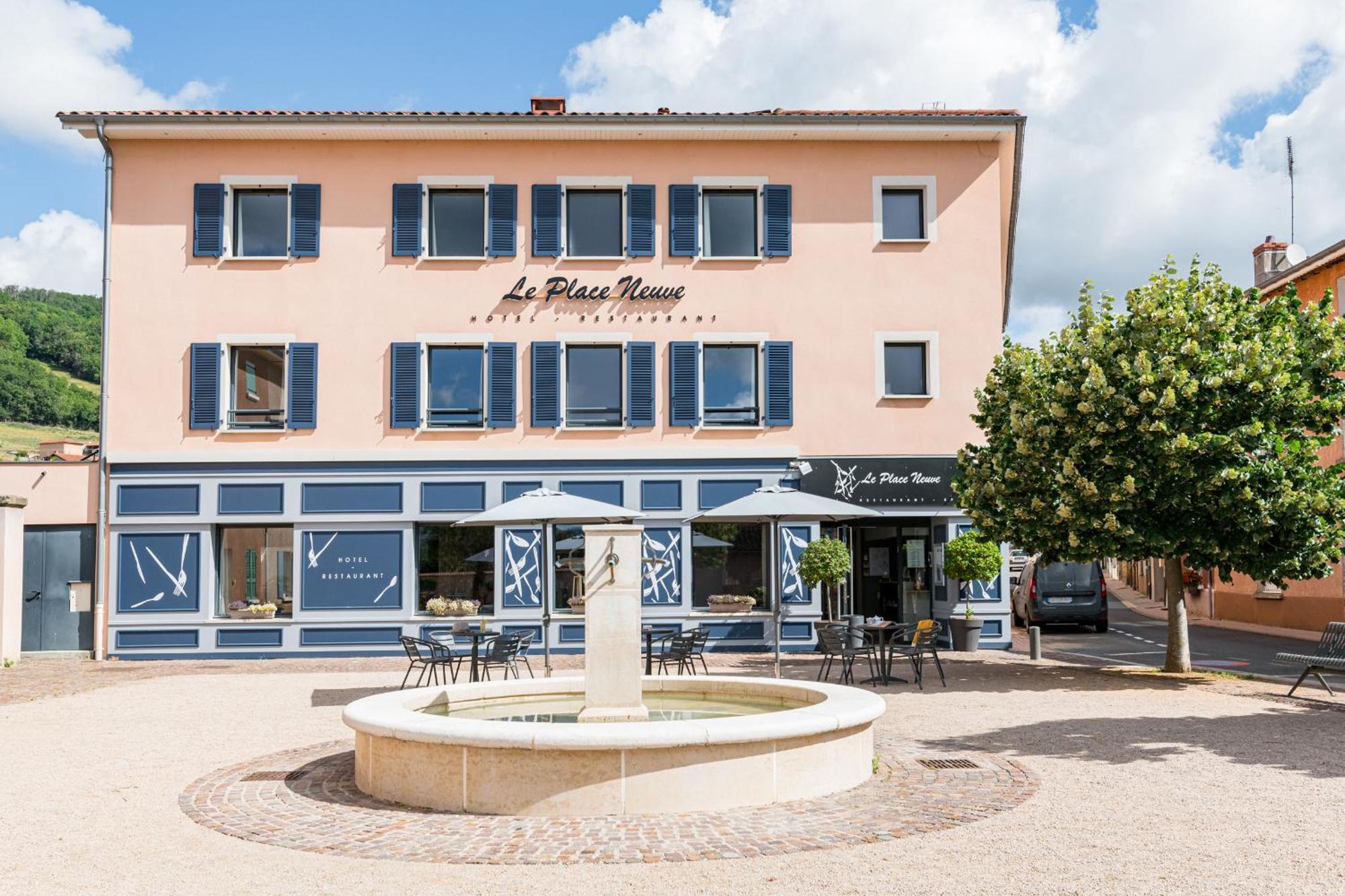 Le Place Neuve Brullioles Exterior photo